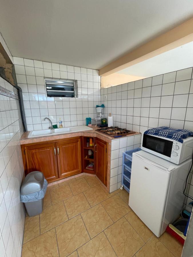 Apartamento Studio « Ti Thon » Avec Vu Magnifique Sur La Montagne Du Vauclin Le Vauclin Exterior foto
